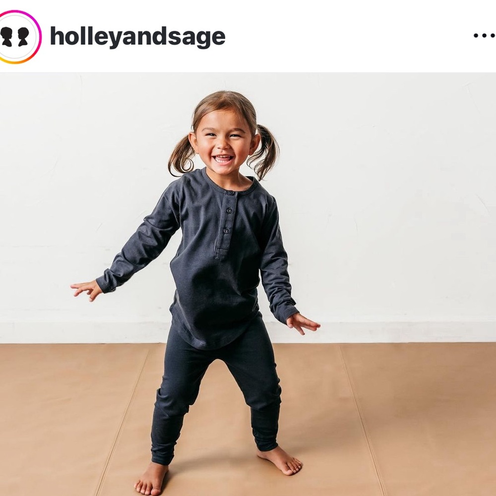 New Holley + Sage charcoal Henley top 5